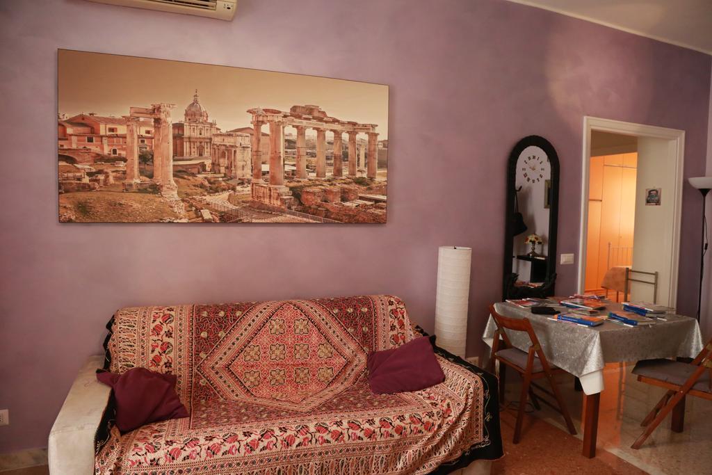 Laura's Roma